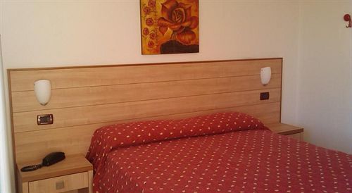 Hotel Camelia Ріміні Екстер'єр фото